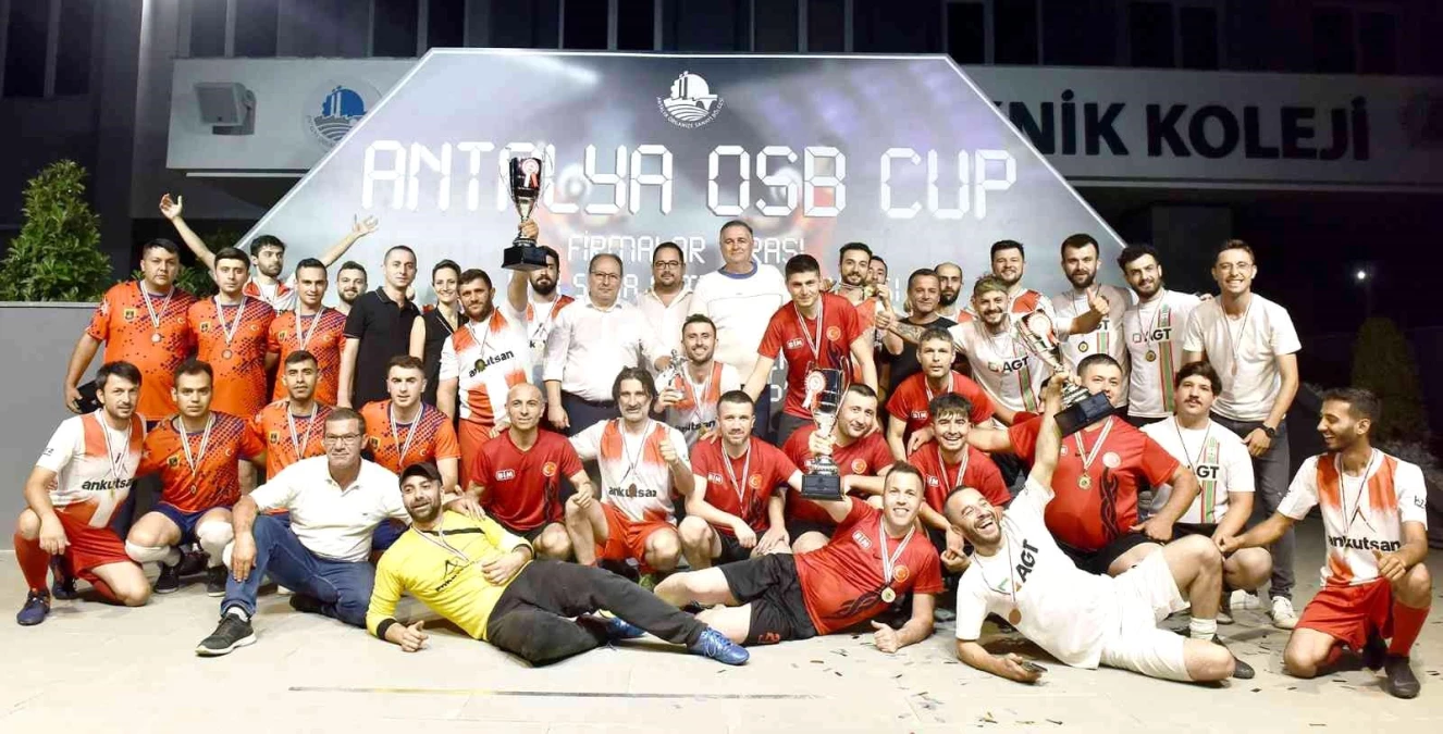 Antalya OSB Firmalar Arası Halı Saha Futbol Turnuvası sona erdi