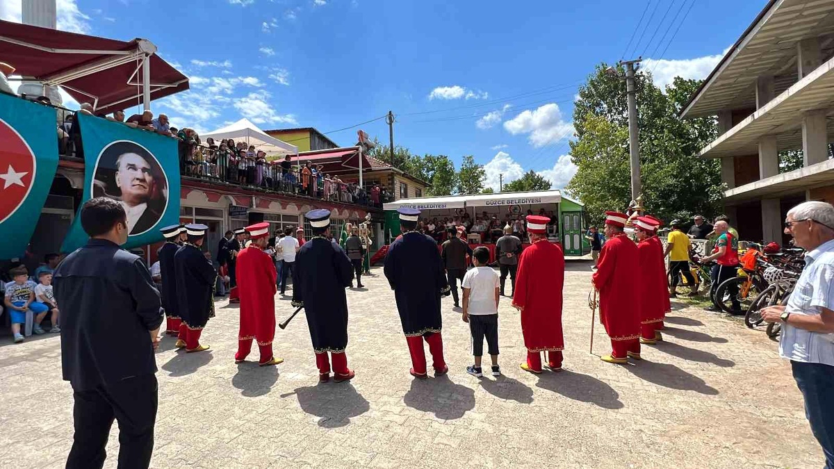 Atatürk\'ün Selamlara gelişinin 88. yılı anıldı