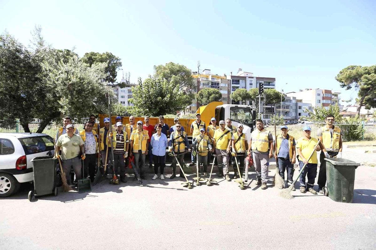 Aydın Büyükşehir Belediyesi\'nden Germencik\'te Yaz Temizliği
