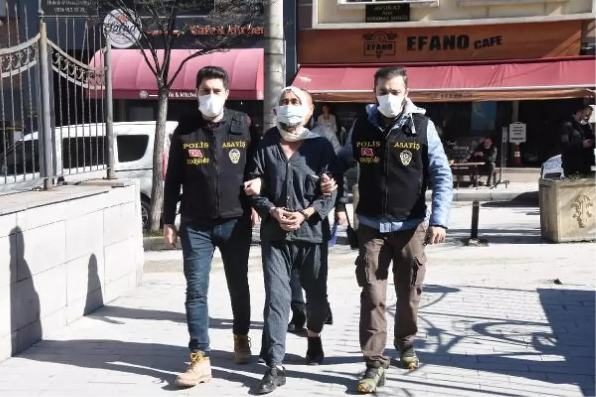 Bıçakla yaraladığı eşi ve kızı mahkemede şikayetçi olmadı