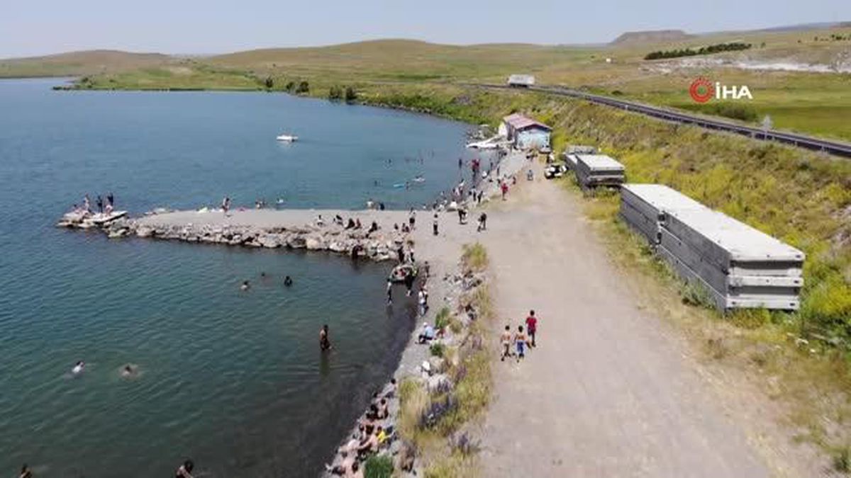 Çıldır Gölü, Ege ve Akdeniz sahillerini aratmıyor