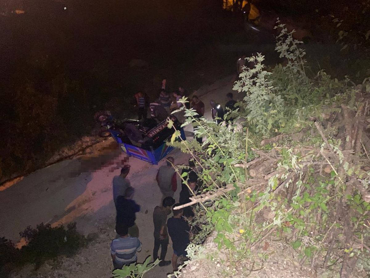 Düzce'de devrilen tarım aracının sürücüsü öldü