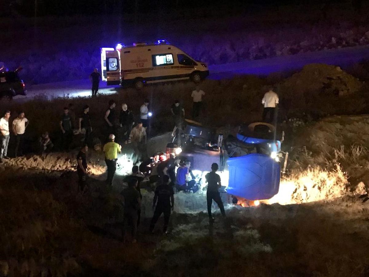 Elazığ\'da traktör devrildi: 1 ağır yaralı
