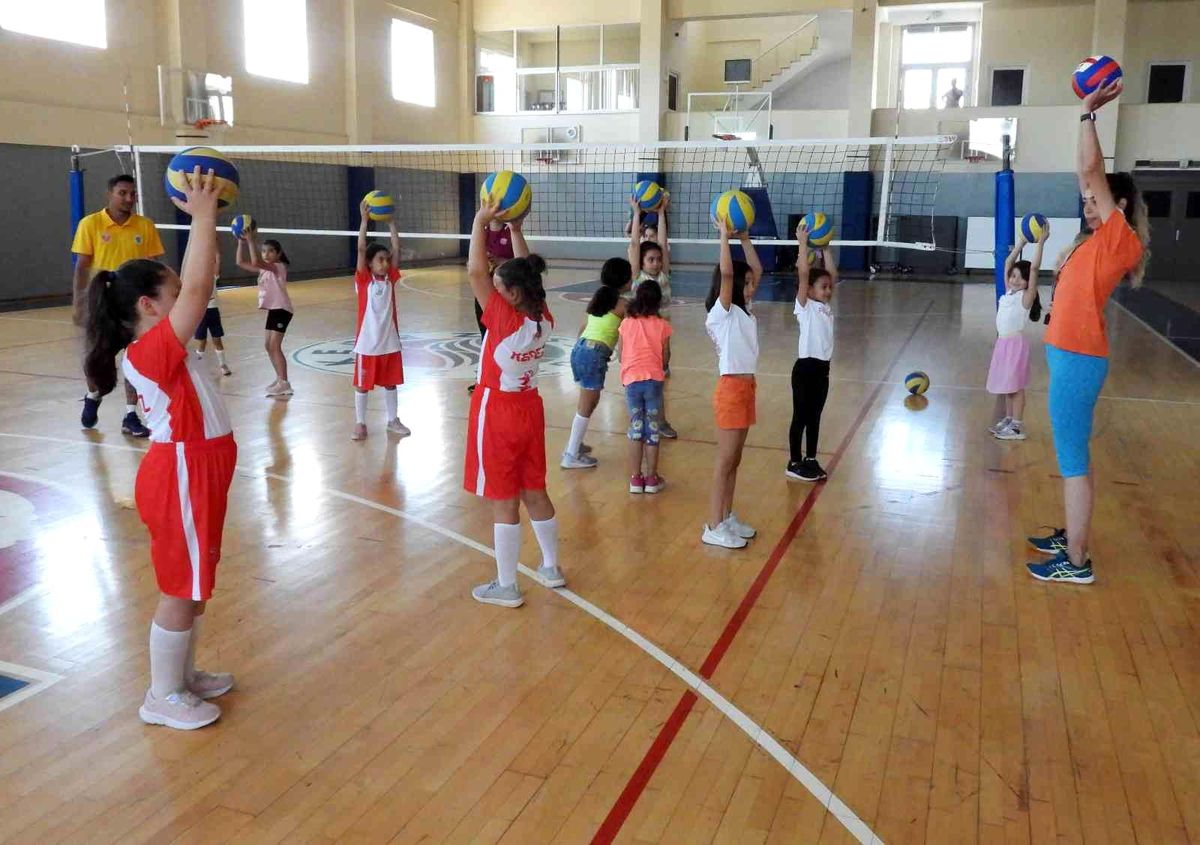Filenin Sultanlarının başarısı, voleybola ilgiyi arttırdı