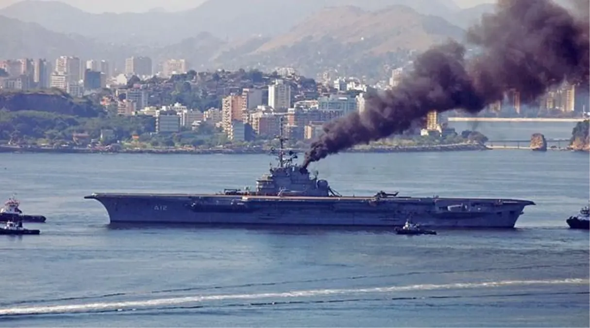 Bakanlık asbestli geminin İzmir Aliağa\'da sökülmesine izin verdi! Muhalefetten, "Tüm Türkiye zehirlenebilir" iddiası