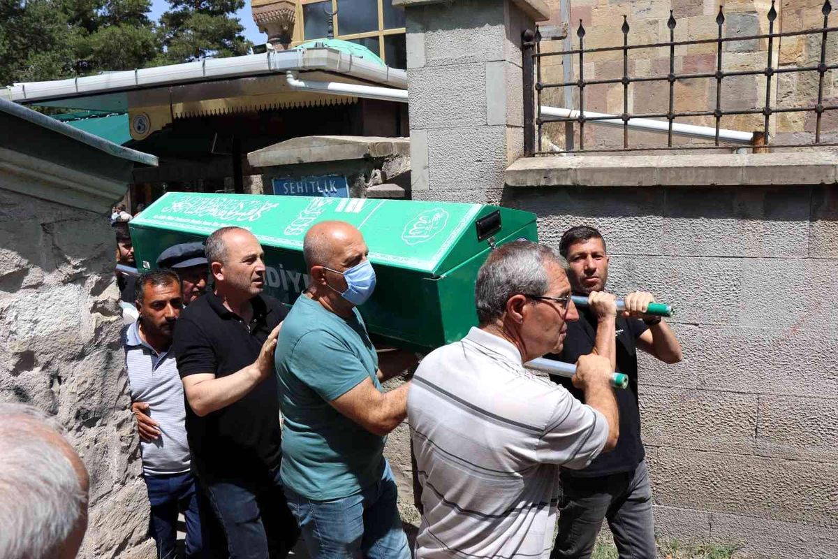 Son dakika haberleri | Oltulu Ümit Öğretmen hayatını kaybetti