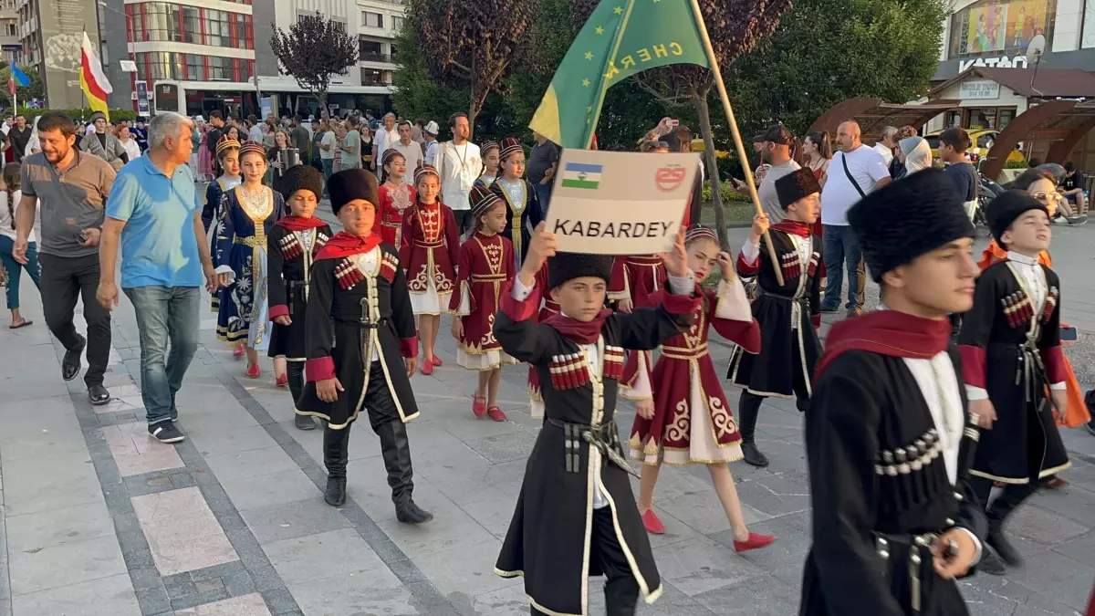 YAFEM 25. Türk Boyları Şöleni açılış galası renkli görüntülere sahne oldu