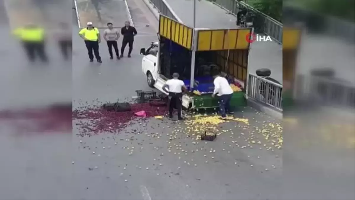 Arabası bağlanan seyyar satıcı, polise kızıp meyvelerini yere saçtı