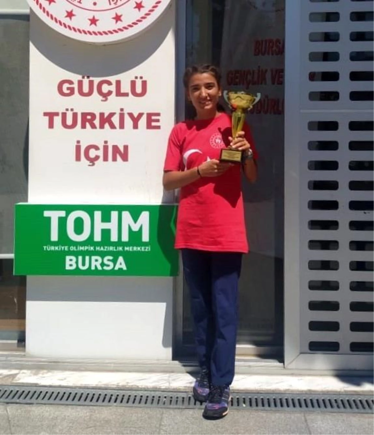 Balkan Maraton Koşusu\'nda milli takım adına İzmit Belediyesporlu Dilan koşacak