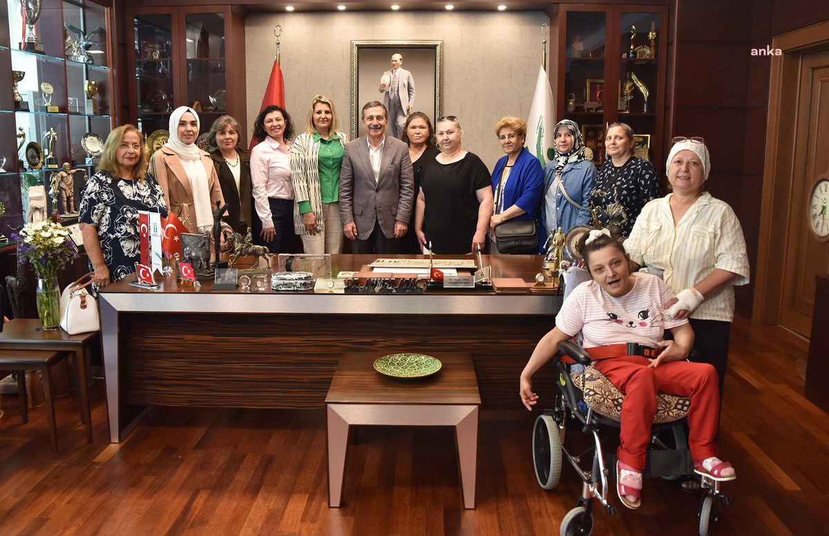 Batıkentlilerden Tepebaşı Belediye Başkanı Ataç\'a Ziyaret