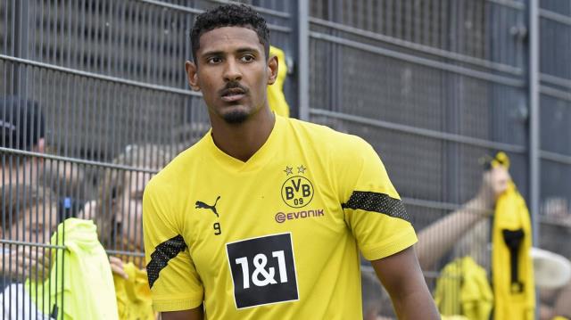 Borussia Dortmund'un yeni transferi Sebastien Haller'de tümör tespit edildi Borussia Dortmund'un yeni transferi Sebastien Haller'de tümör tespit edildi