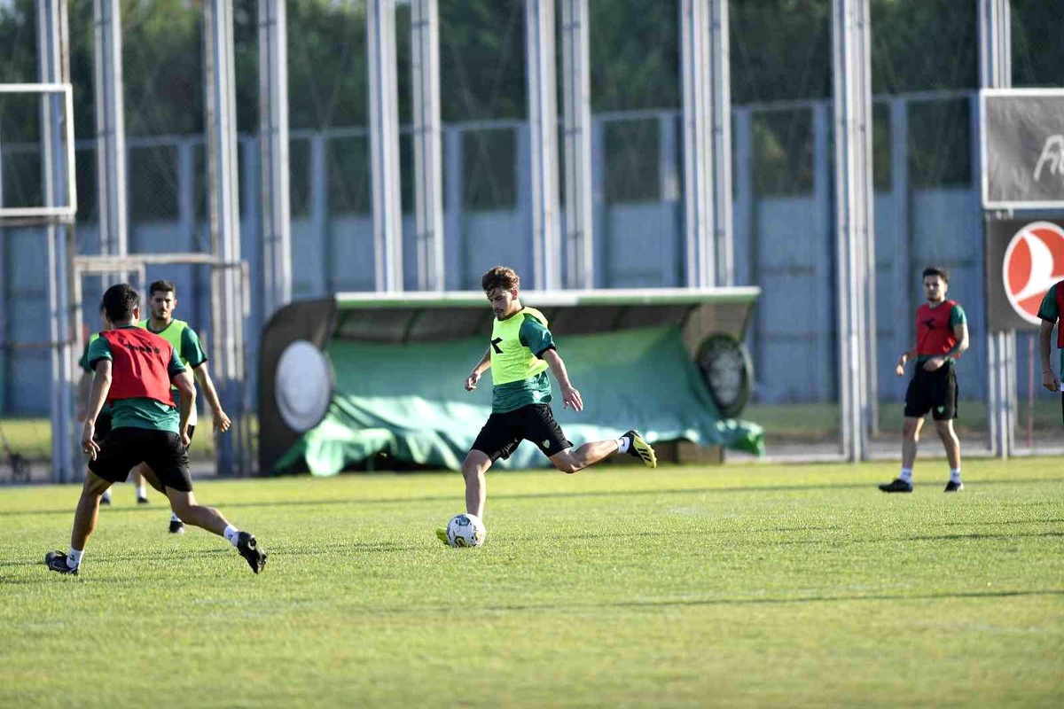 Bursaspor\'da hazırlıklar sürüyor