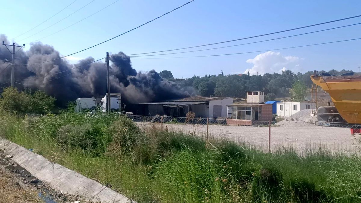 Çanakkale\'de lastik tamircisi yangını
