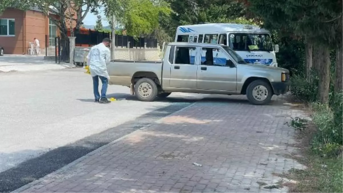 Damadını bıçakla yaraladı