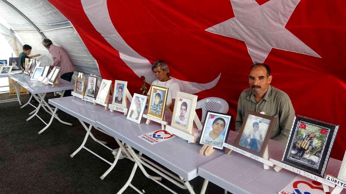 Evlat nöbetindeki ailelerin direnişi bin 49\'uncu gününde