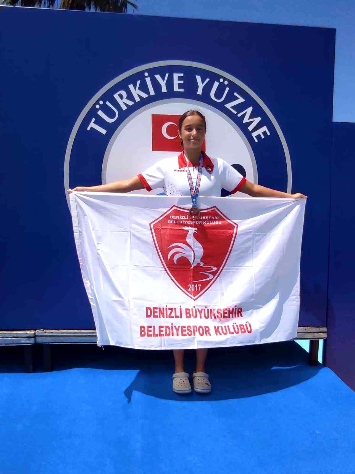 Genç sporcu 2 farklı kategoride 2 derece aldı
