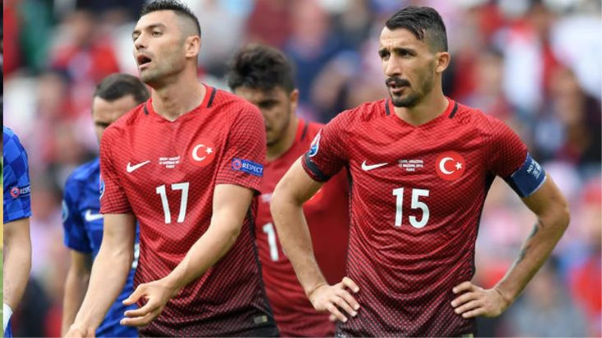 Mehmet Topal futbolu bıraktı: Bambaşka bir serüvenin ilk adımını atmaya giderken hepinizin huzurunda saygı ile eğiliyorum