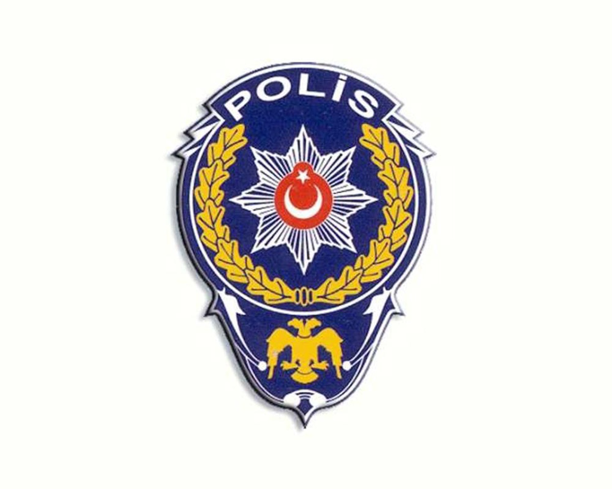 İstanbul Emniyeti\'nden Fatih\'te dur ihtarına uymayan araca ateş edilmesiyle ilgili açıklama