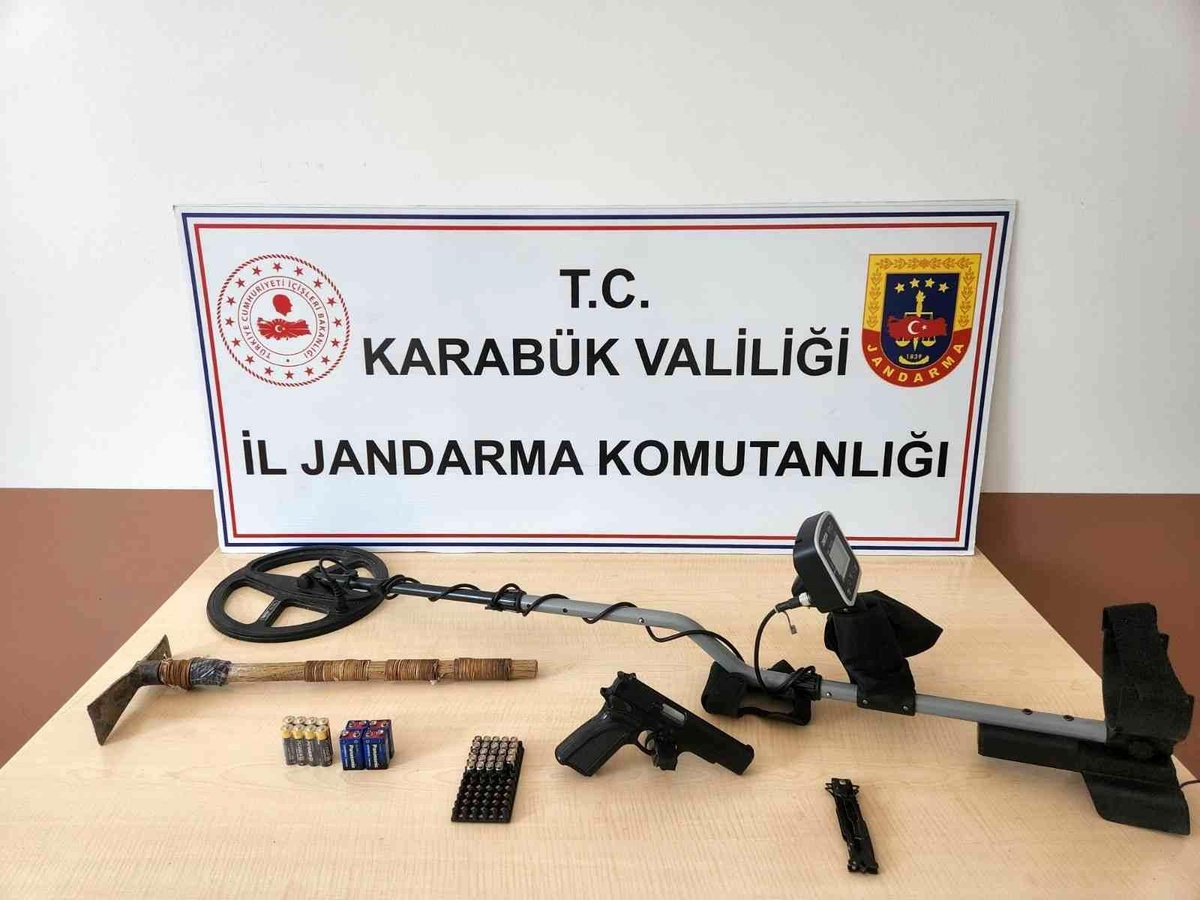 İzinsiz kazı yapan 2 kişi suçüstü yakalandı