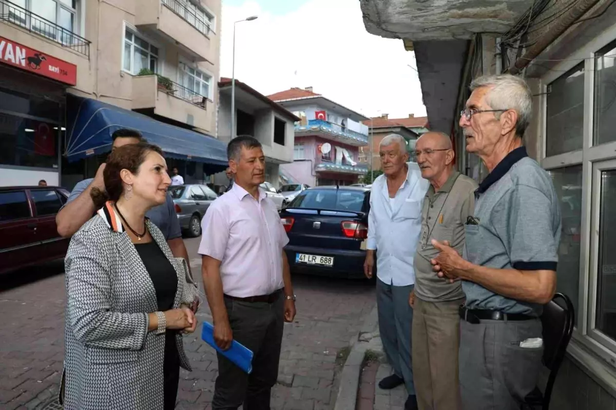 İzmit Belediyesi heyeti, vatandaşların taleplerini dinledi