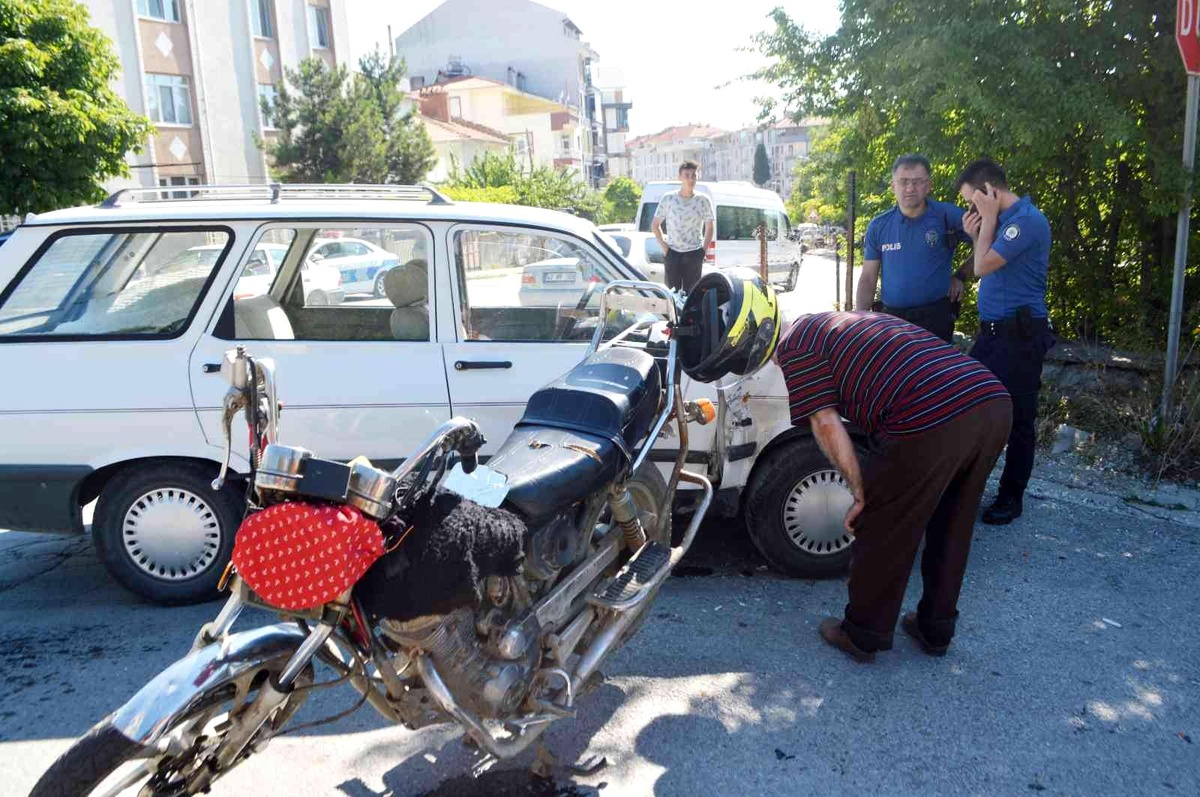 Otomobil ile motosiklet çarpıştı: 1 yaralı