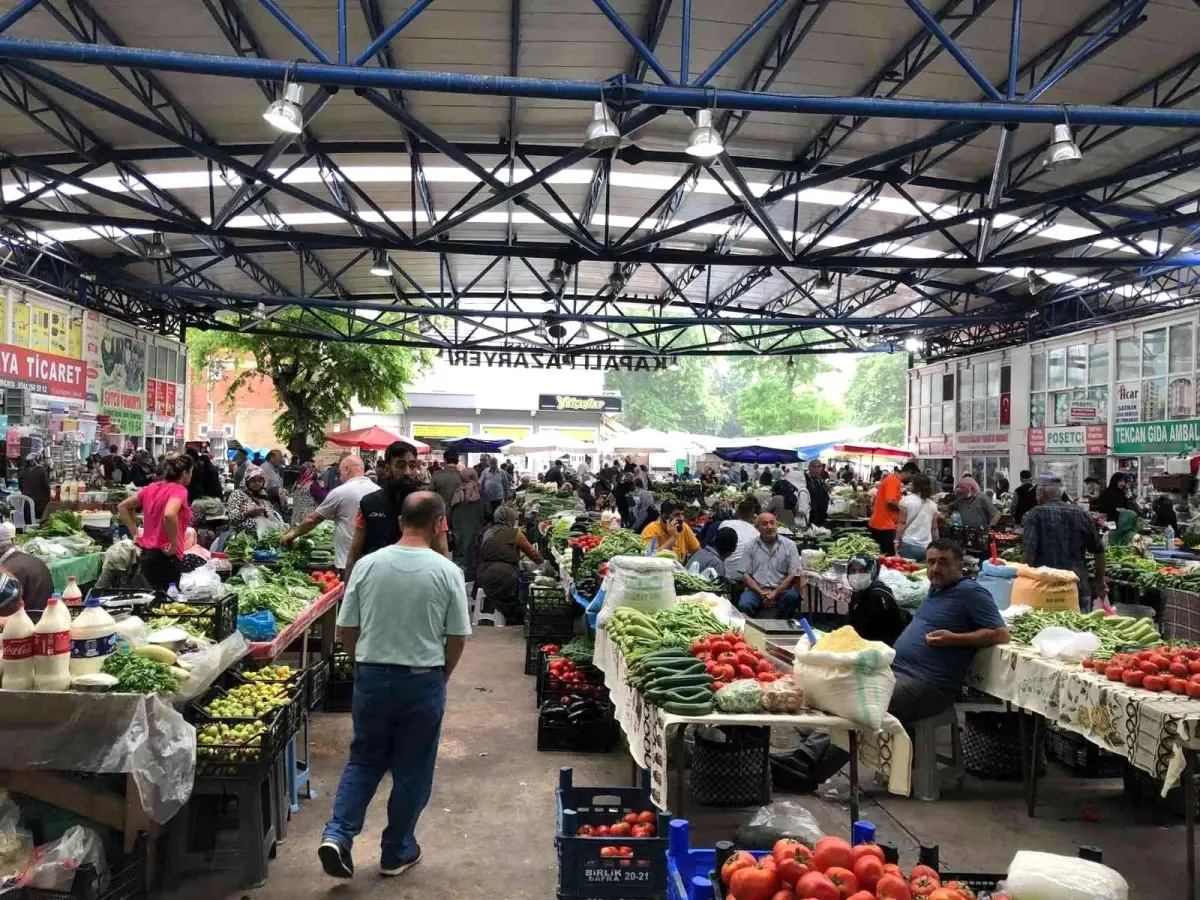 Pazarda sebze fiyatları düşüşe geçti