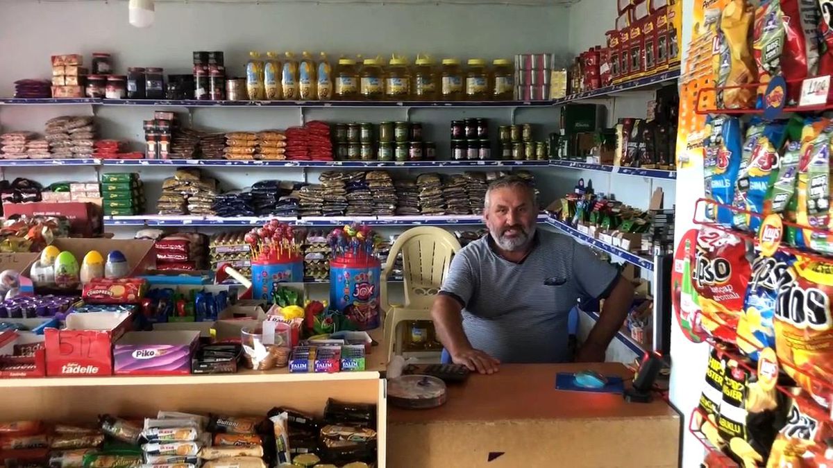 Rize\'de gizemli hayırsever veresiye defterindeki borçların tamamını ödeyerek köyden ayrıldı