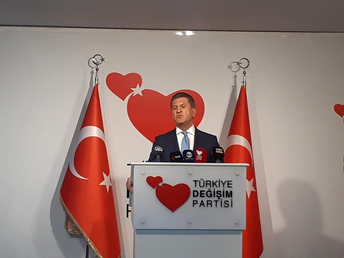 TDP Genel Başkanı Sarıgül: "15 Temmuz\'un siyasi ayağı, 28 Şubat\'ın medya ayağıdır"