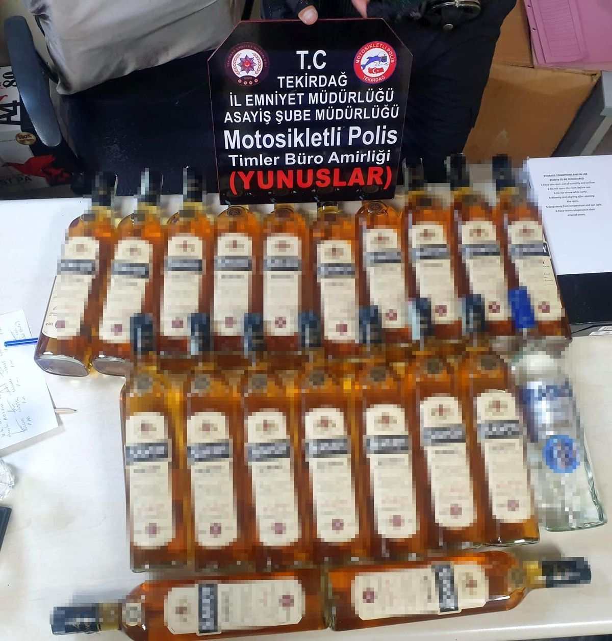 Son dakika haberleri | Tekirdağ\'da kaçak içki, ruhsatsız silah ve uyuşturucu ele geçirildi: 10 gözaltı