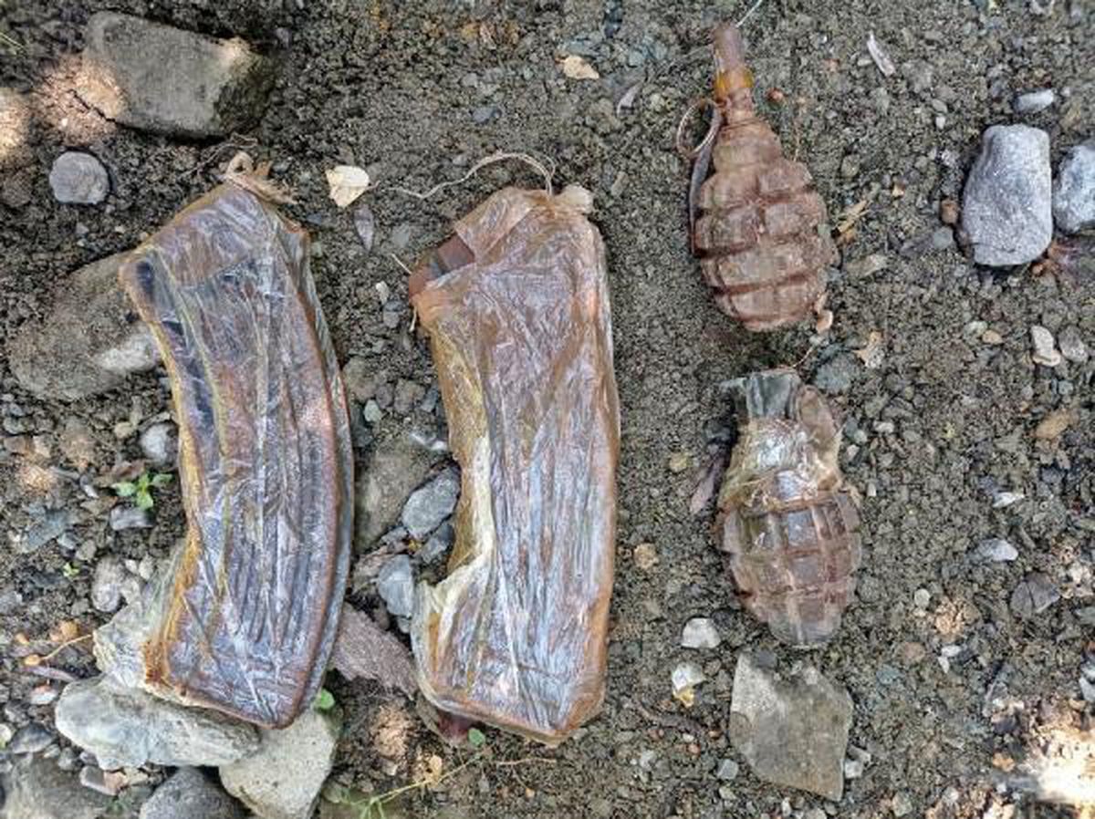 Tunceli\'de teröristlere ait mühimmat ele geçirildi