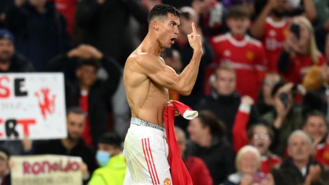 Yok artık Ronaldo! Süper yıldızın cinsel organını büyüttürmesi hayranlarında deprem etkisi yarattı Yok artık Ronaldo! Süper yıldızın cinsel organını büyüttürmesi hayranlarında deprem etkisi yarattı
