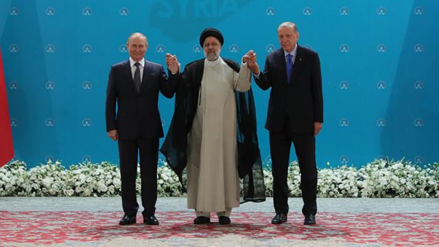 3'lü zirve sonrası Beyaz Saray'dan 'tahıl koridoru' açıklaması: Erdoğan'ın liderliğini memnuniyetle karşılıyoruz 3'lü zirve sonrası Beyaz Saray'dan 'tahıl koridoru' açıklaması: Erdoğan'ın liderliğini memnuniyetle karşılıyoruz
