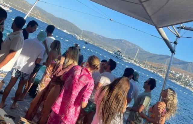 Acun Ilıcalı, Şeyma Subaşı ile herkesin içinde tartıştıkları yönündeki iddiayı yalanladı: Güzel sohbet ediyorduk, onun mutlu olmasını isterim Acun Ilıcalı, Şeyma Subaşı ile herkesin içinde tartıştıkları yönündeki iddiayı yalanladı: Güzel sohbet ediyorduk, onun mutlu olmasını isterim