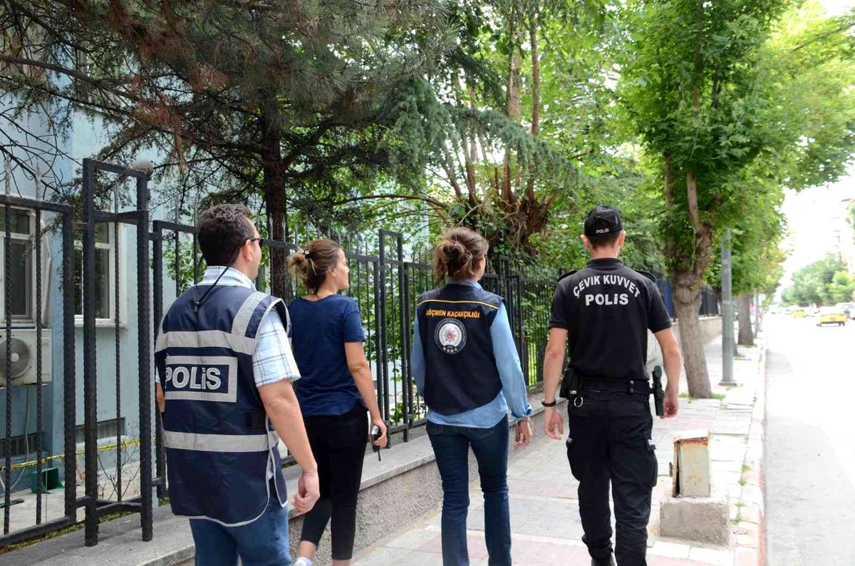 Afyonkarahisar\'da düzensiz göçmenlere yönelik denetim