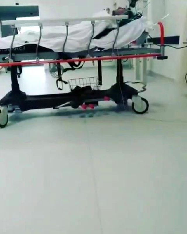 Ameliyattan çıkan genç, narkozun etkisiyle ezan okudu Ameliyattan çıkan genç, narkozun etkisiyle ezan okudu