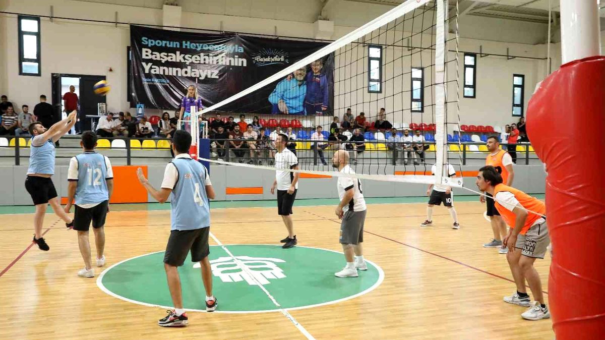 Başakşehir\'de voleybol turnuvası heyecanı başladı