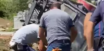 Devrilen iş makinesinin altında kalan işçi öldü