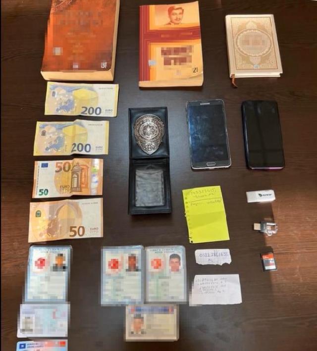 FETÖ hükümlüsü iki eski polis, ormandaki 'gaybubet evi'nde yakalandı FETÖ hükümlüsü iki eski polis, ormandaki 'gaybubet evi'nde yakalandı