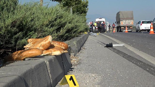 Fırından aldığı ekmekleri evine ulaştıramadı Fırından aldığı ekmekleri evine ulaştıramadı