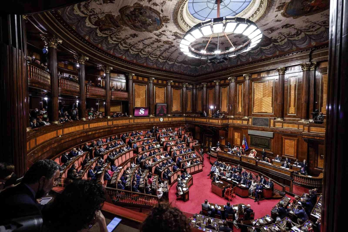 İtalya Başbakanı Draghi\'ye senatodan güvenoyu