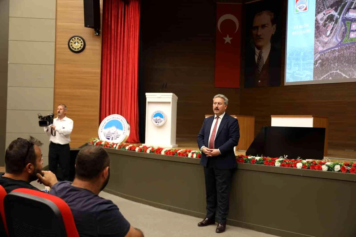 Melikgazi Belediyesi\'nden müteahhitlere kentsel dönüşüm sunumu