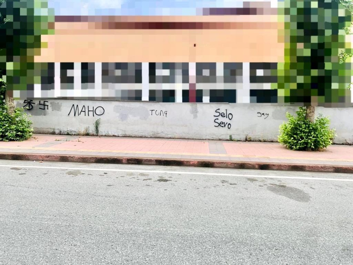 Mezara, işaret levhalarına, reklam tabelalarına ve okul duvarına sembol çizen kişiler yakalandı
