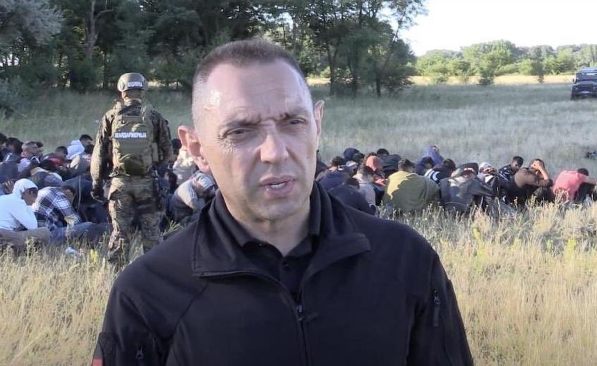 Sırp Bakan Vulin\'in "Sırbistan, mültecilerin otoparkı olmayacak" açıklamasına tepkiler