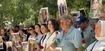 Son Dakika | Suruç'ta canlı bombalı saldırıda ölen 33 kişi karanfillerle anıldı