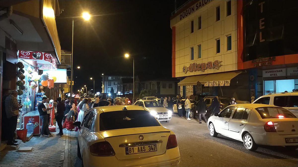 Vali Cevdet Atay\'dan Düzce\'deki depreme ilişkin açıklama Açıklaması