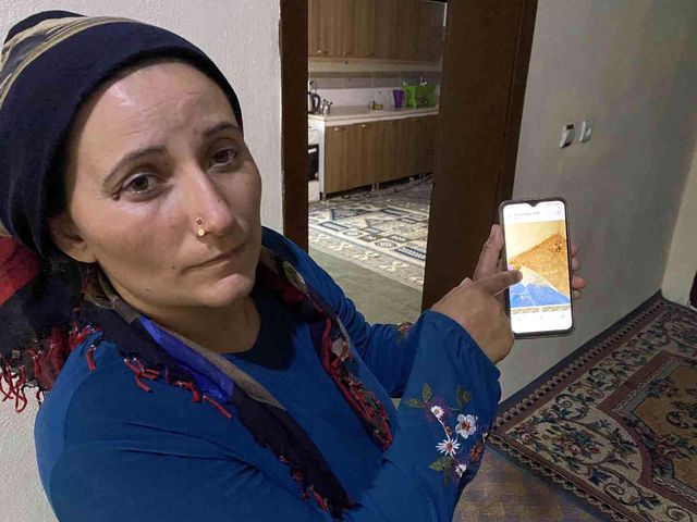 Türkiye'deki yılan ihbarına giden ekipler, evde gördükleri karşısında küçük dillerini yuttu Türkiye'deki yılan ihbarına giden ekipler, evde gördükleri karşısında küçük dillerini yuttu