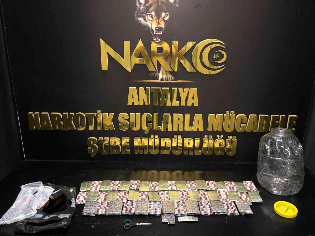 Antalya\'da üç ayrı uyuşturucu operasyonu: 6 gözaltı