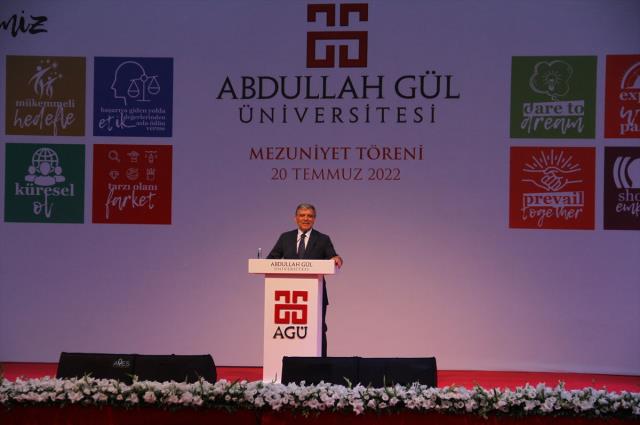Eğitim konusunda uyarılarda bulunan Abdullah Gül: Bazı alarm zilleri çalıyor, hiç iç açıcı bir durum yok