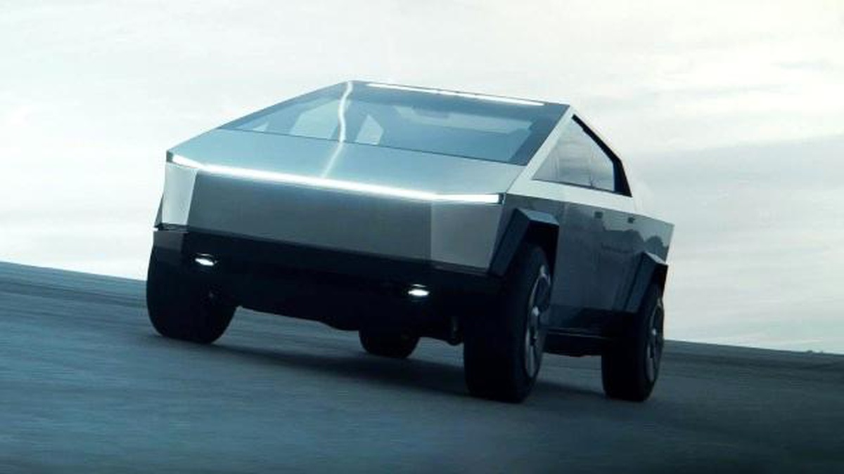 Elon Musk, Cybertruck\'ın çıkış tarihini açıkladı!