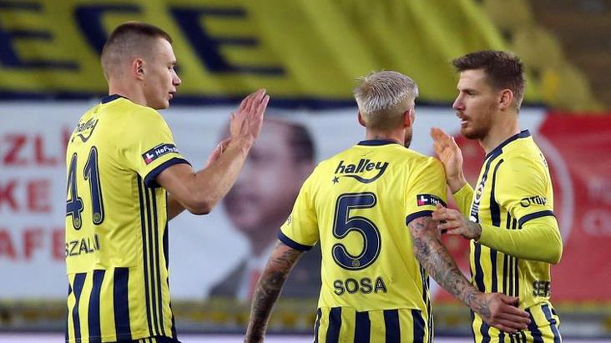 Fener'in savunmasında yaprak dökümü sürüyor! Kim Min Jae'nin ardından Szalai de ayrılıyor